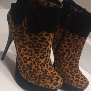Leopard print stiletto boot heels, size 9